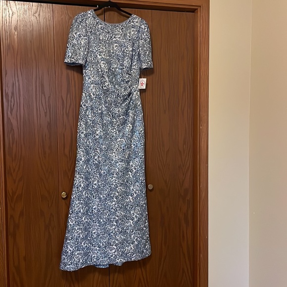 Xscape women’s formal wear - Picture 3 of 7